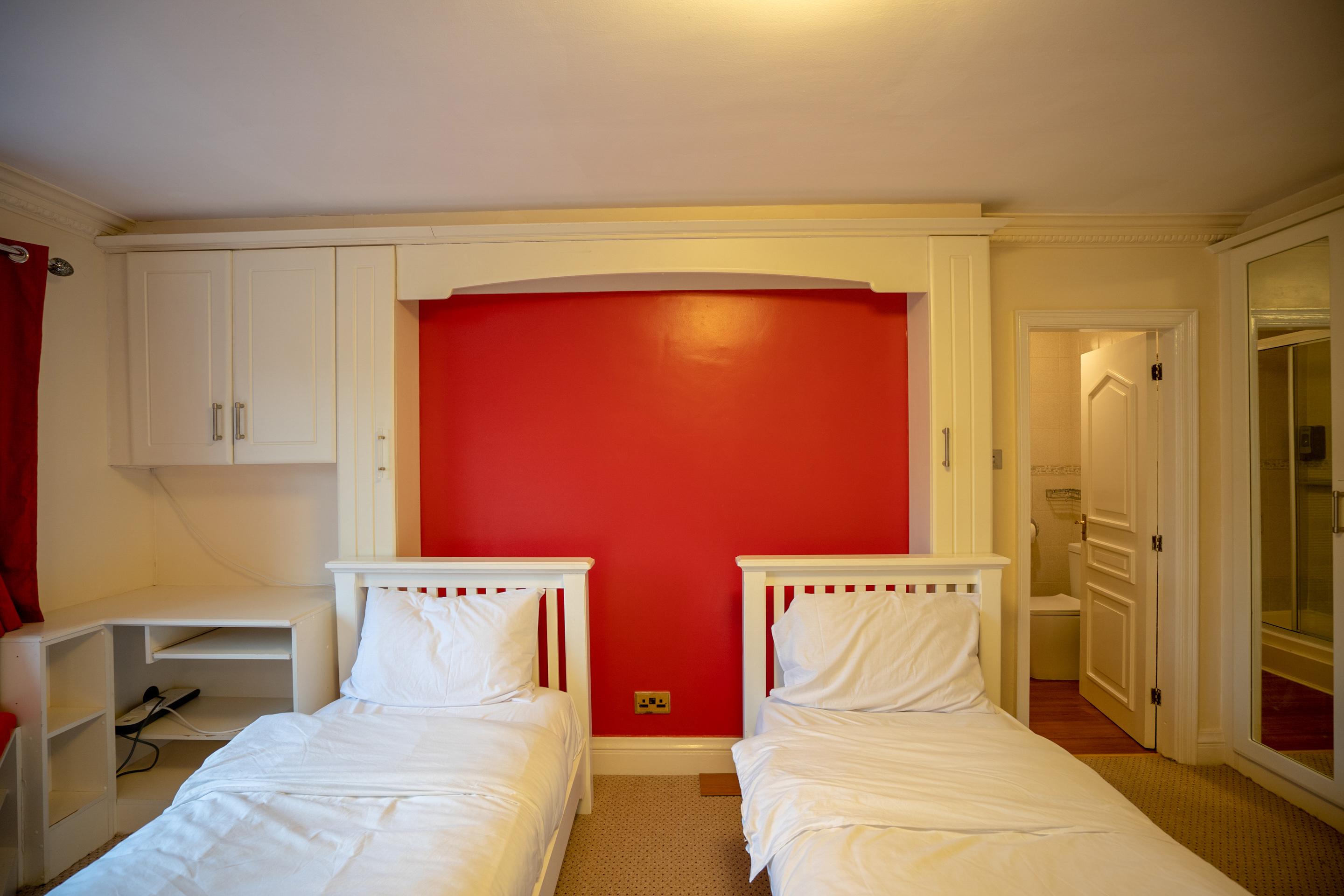 Oyo Oakcroft Guest House Manchester Airport Ringway Екстер'єр фото