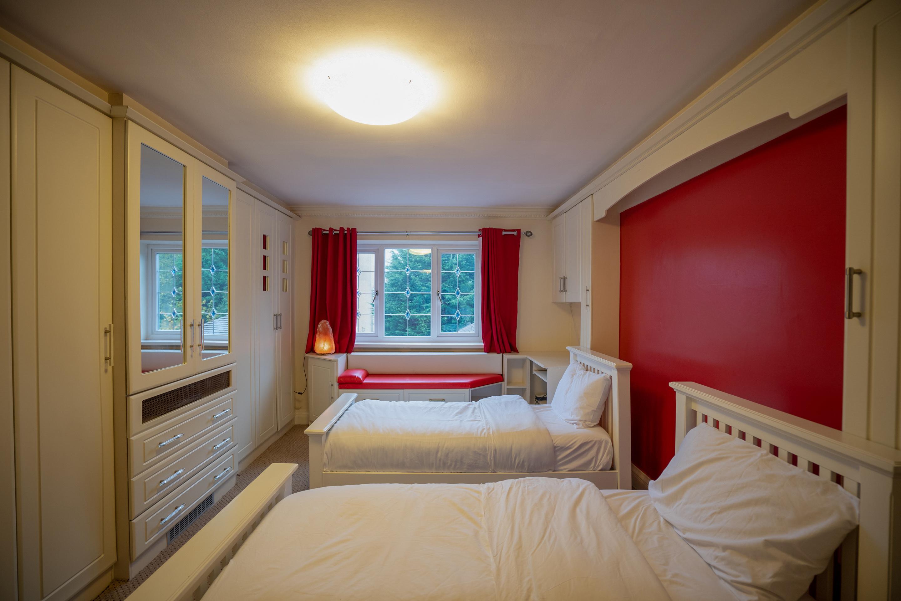 Oyo Oakcroft Guest House Manchester Airport Ringway Екстер'єр фото