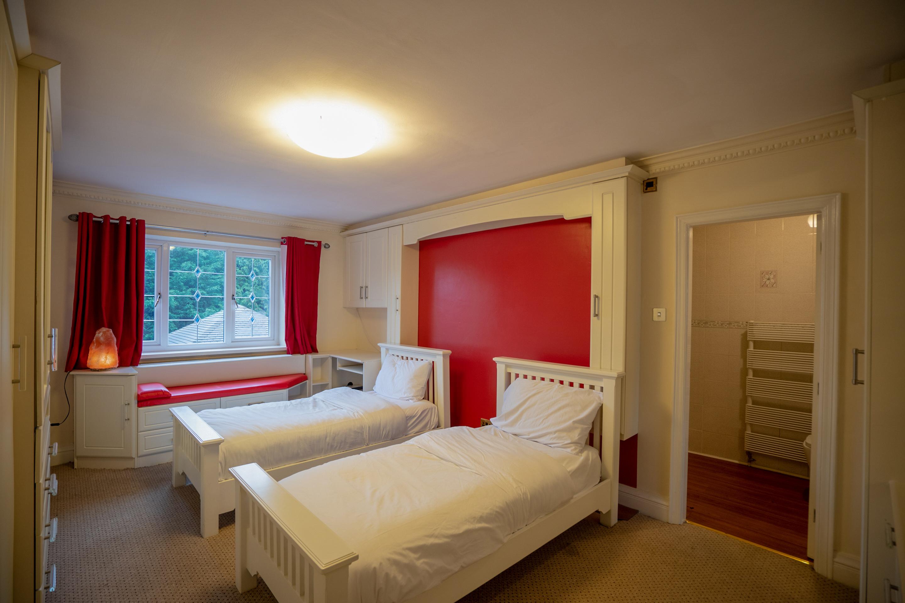Oyo Oakcroft Guest House Manchester Airport Ringway Екстер'єр фото