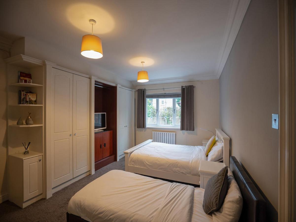 Oyo Oakcroft Guest House Manchester Airport Ringway Екстер'єр фото