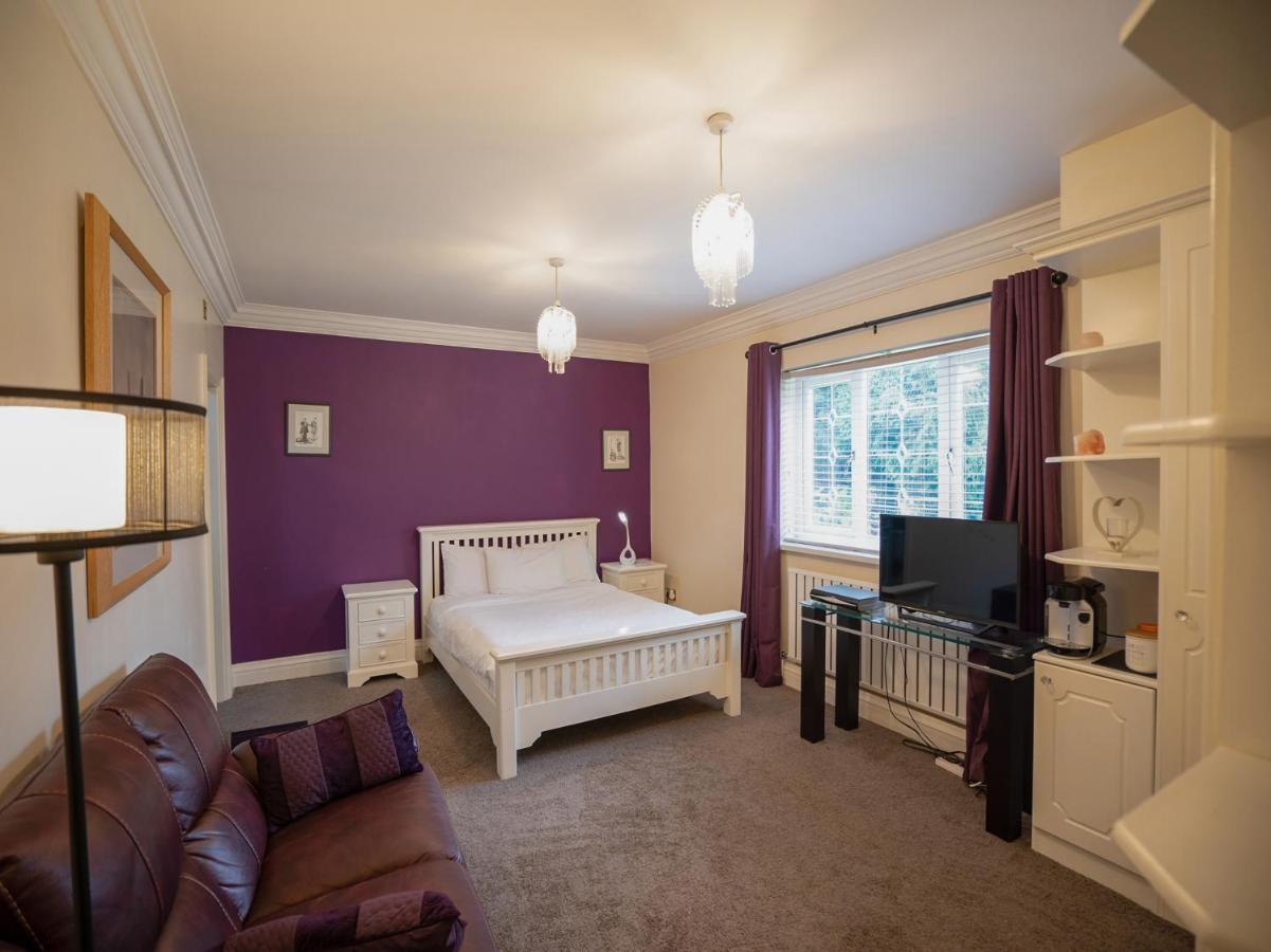 Oyo Oakcroft Guest House Manchester Airport Ringway Екстер'єр фото